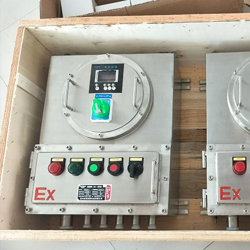 不銹鋼防爆配電箱、IIC級(jí)防爆不銹鋼配電箱、化工廠防爆配電箱、水泵防爆控制箱