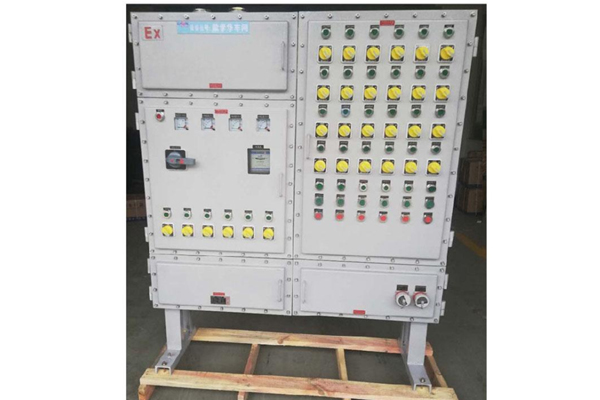 雙層門防爆配電柜，雙層門防爆正壓柜，防爆配電柜，化工環(huán)境防爆配電柜，油庫房內(nèi)防爆配電柜，防爆控制配電柜