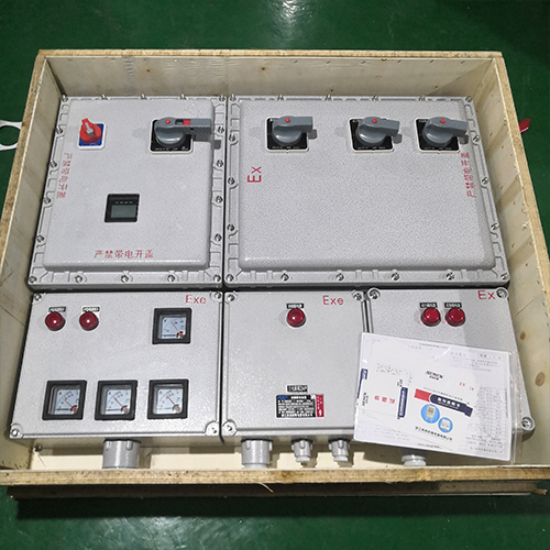 防爆動力配電箱，化工點伴熱帶溫控箱，防爆溫控配電箱，恒溫防爆溫度控制箱
