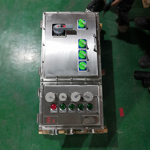 化工防爆防腐不銹鋼插座箱，粉塵防爆不銹鋼配電箱，天燃?xì)怏w防爆不銹鋼箱